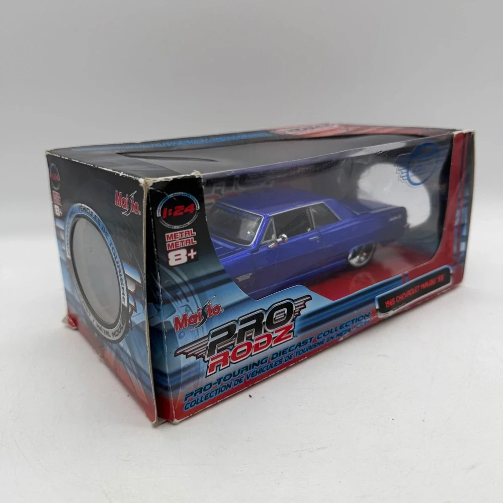 Maisto 31090 Pro Rodz 1:24 Scale 1965 Chevrolet Malibu SS 2005 Diecast Metal Car